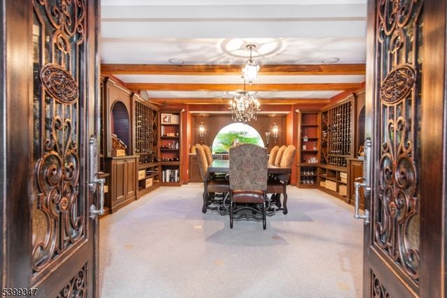 9 Beechtree Ln, Essex Fells Twp., NJ 07021