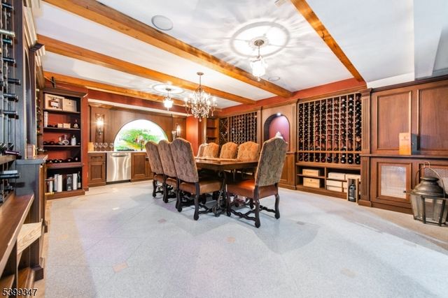 9 Beechtree Ln, Essex Fells Twp., NJ 07021