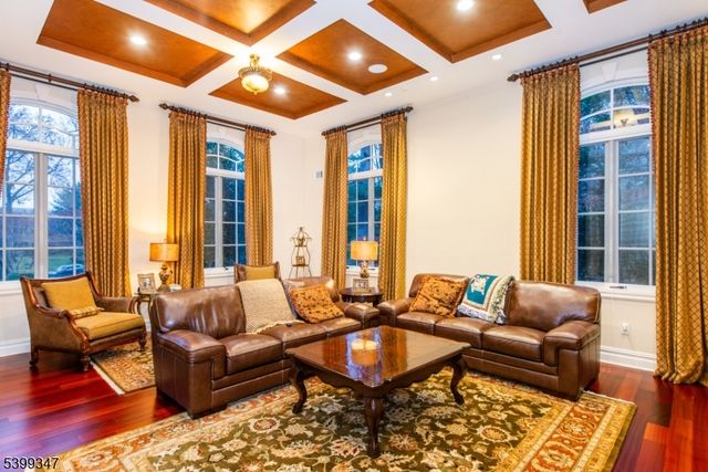 9 Beechtree Ln, Essex Fells Twp., NJ 07021