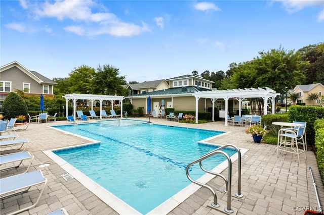 9479 Creek Summit Cir, Richmond, VA 23235