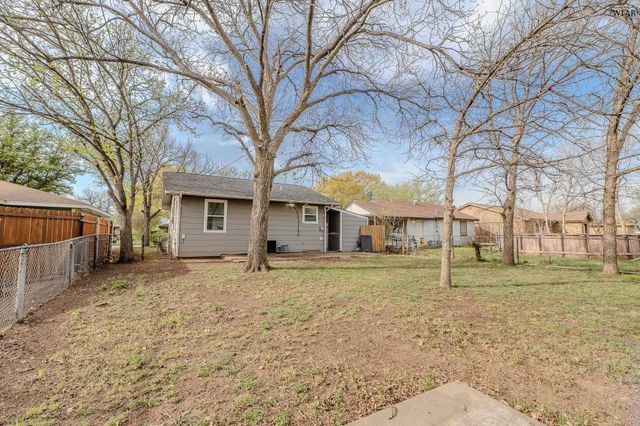 2954 LAVELL AVENUE, Wichita Falls, TX 76308