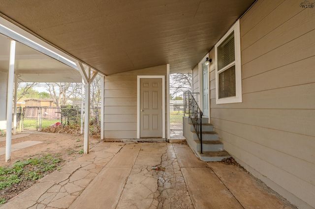 2954 LAVELL AVENUE, Wichita Falls, TX 76308