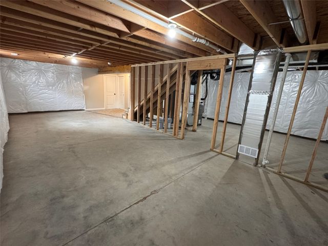 412 E Lally Street, Des Moines, IA 50315