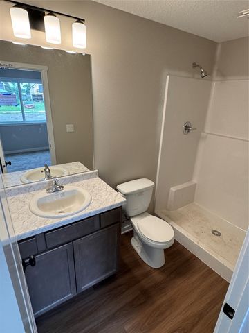 412 E Lally Street, Des Moines, IA 50315