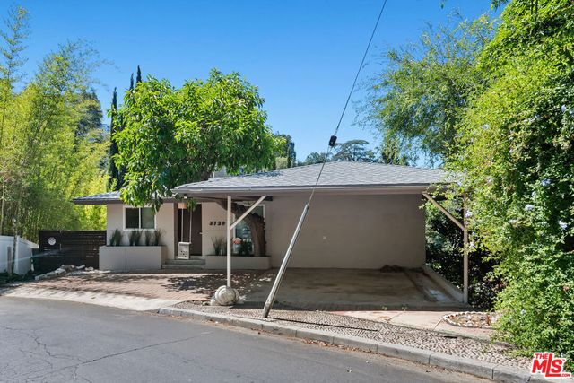 3729 Reklaw Drive, Studio City, CA 91604