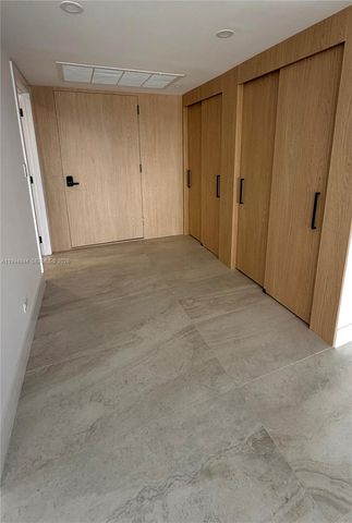 114 Cricket Club 605, North Miami, FL 33181