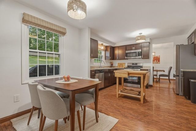 8063 Broadlawn Dr, Mccandless, PA 15237