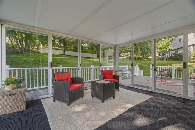 8063 Broadlawn Dr, Mccandless, PA 15237