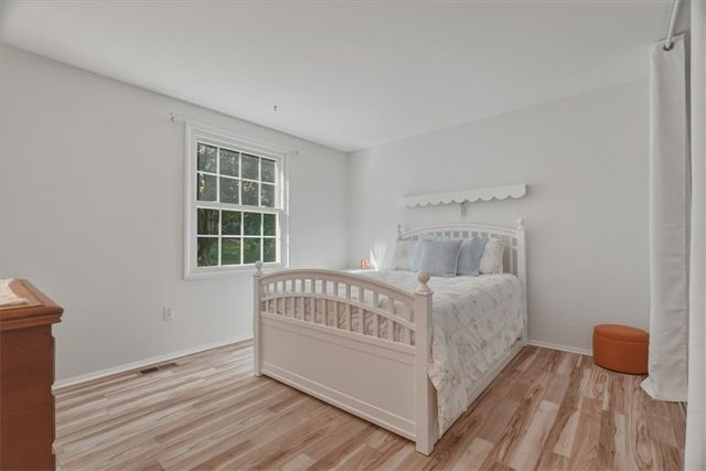 8063 Broadlawn Dr, Mccandless, PA 15237