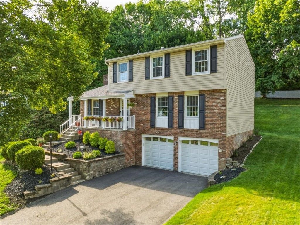 8063 Broadlawn Dr, Mccandless, PA 15237