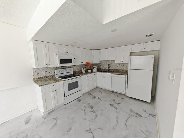 615 N KEENE ROAD Q12, Clearwater, FL 33755