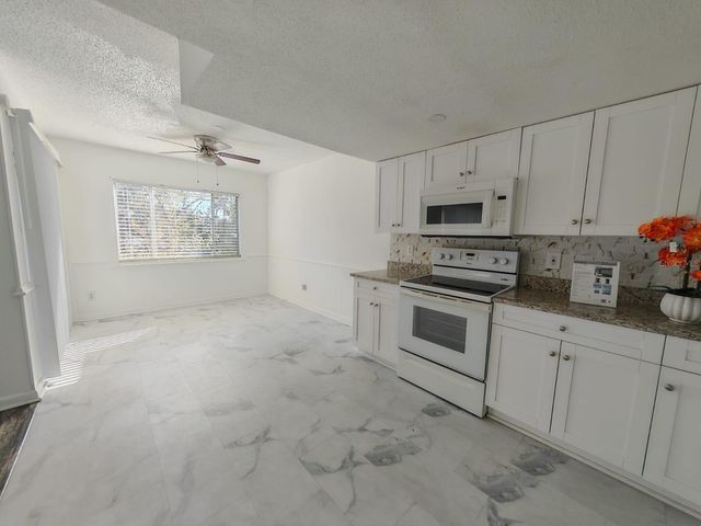 615 N KEENE ROAD Q12, Clearwater, FL 33755