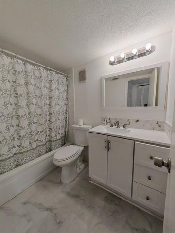 615 N KEENE ROAD Q12, Clearwater, FL 33755