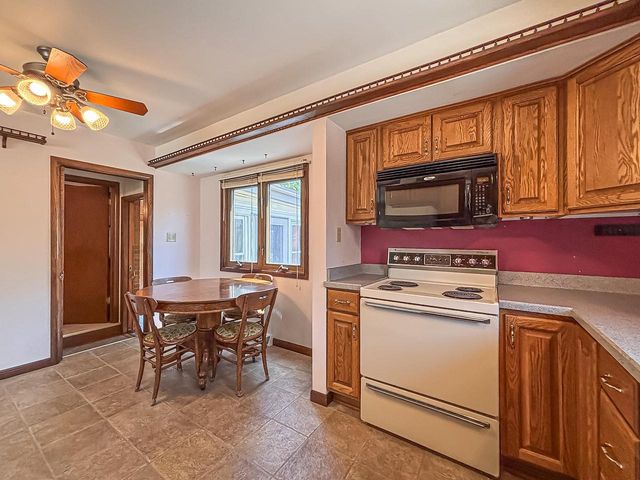 W152N8310 Elm LANE, Menomonee Falls, WI 53051
