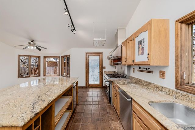 9270 W Baltic Drive, Lakewood, CO 80227