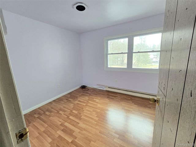 27 Peter Way, Kiamesha Lake, NY 12751