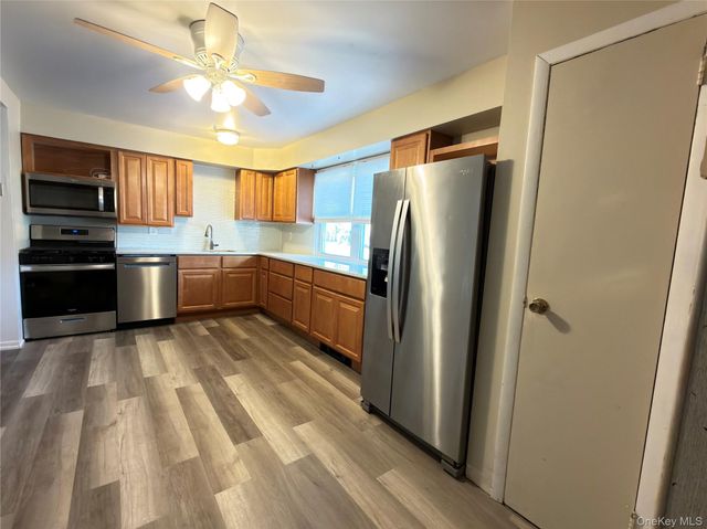 27 Peter Way, Kiamesha Lake, NY 12751