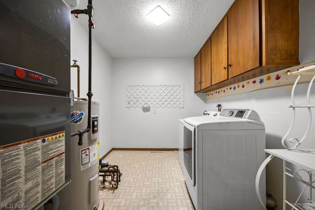 32633 Woodridge Court, North Ridgeville, OH 44039
