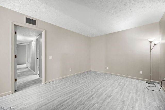 32633 Woodridge Court, North Ridgeville, OH 44039