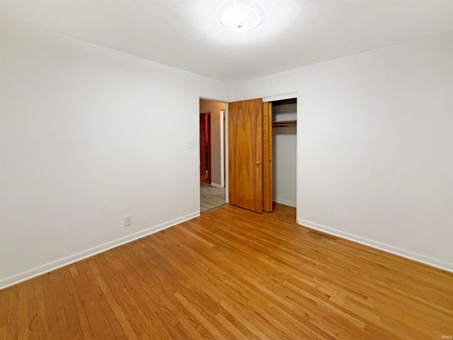 1706 E Walnut Street, Frankfort, IN 46041