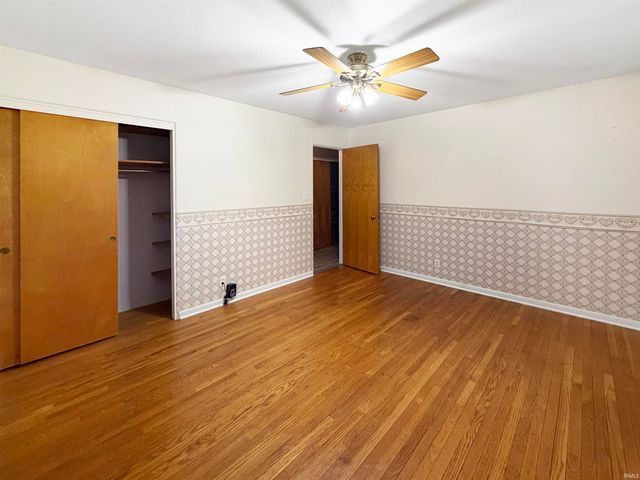 1706 E Walnut Street, Frankfort, IN 46041