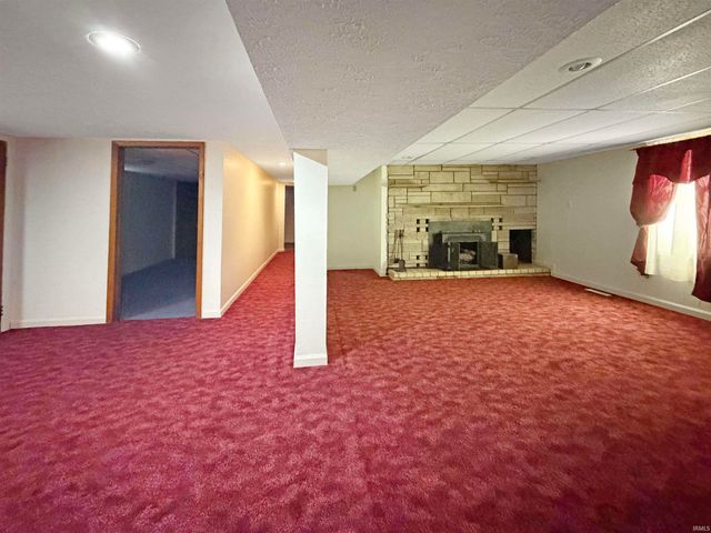 1706 E Walnut Street, Frankfort, IN 46041