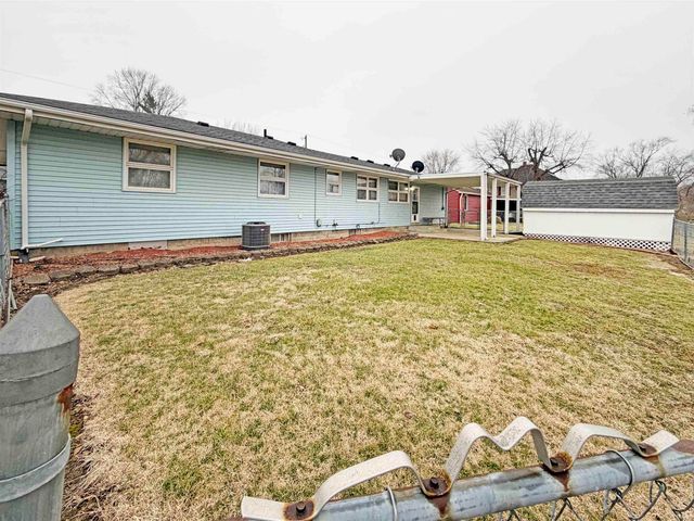 1706 E Walnut Street, Frankfort, IN 46041