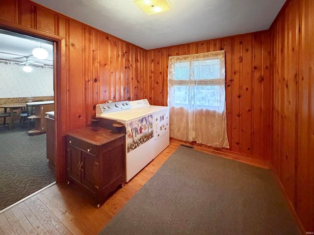 1706 E Walnut Street, Frankfort, IN 46041