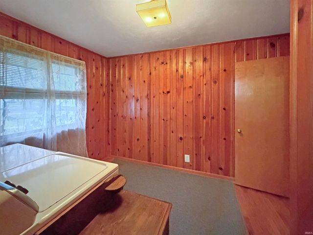 1706 E Walnut Street, Frankfort, IN 46041