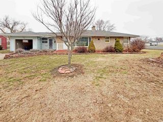 1706 E Walnut Street, Frankfort, IN 46041