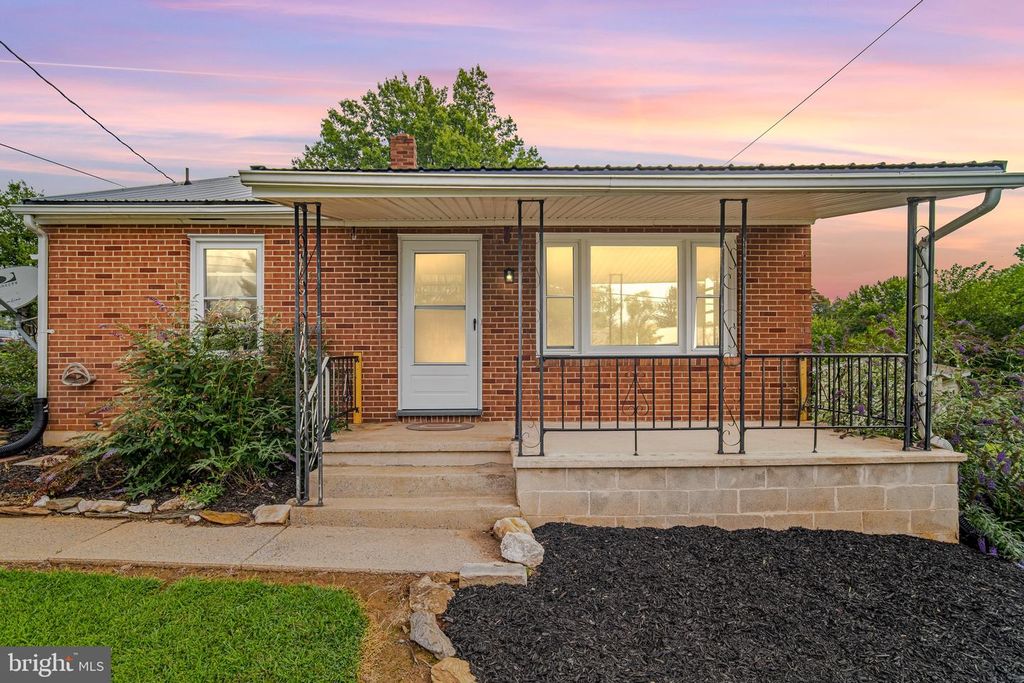 395 FORGE HILL RD, Wrightsville, PA 17368