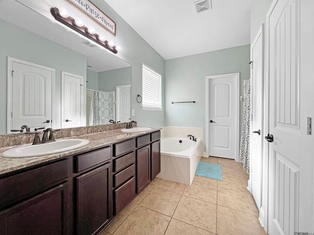 10459 Oakmount Dr, Denham Springs, LA 70706