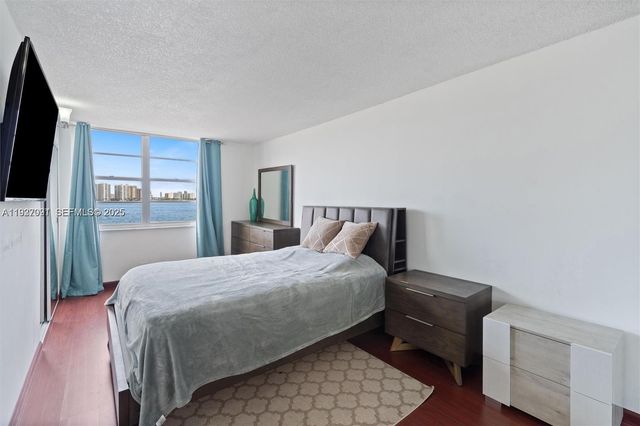 251 174th St 218, Sunny Isles Beach, FL 33160