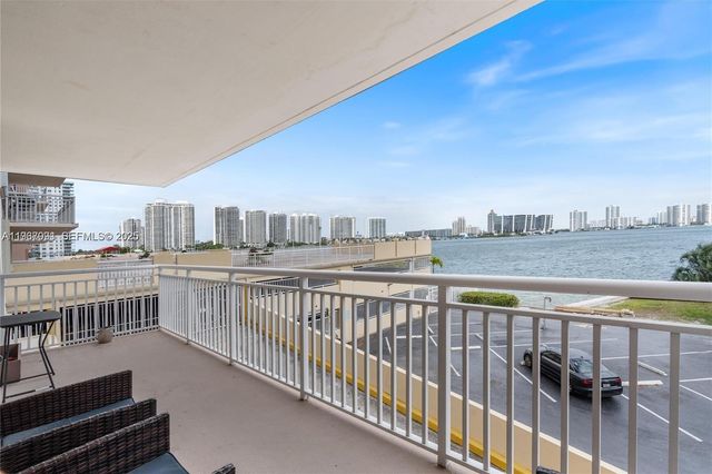 251 174th St 218, Sunny Isles Beach, FL 33160