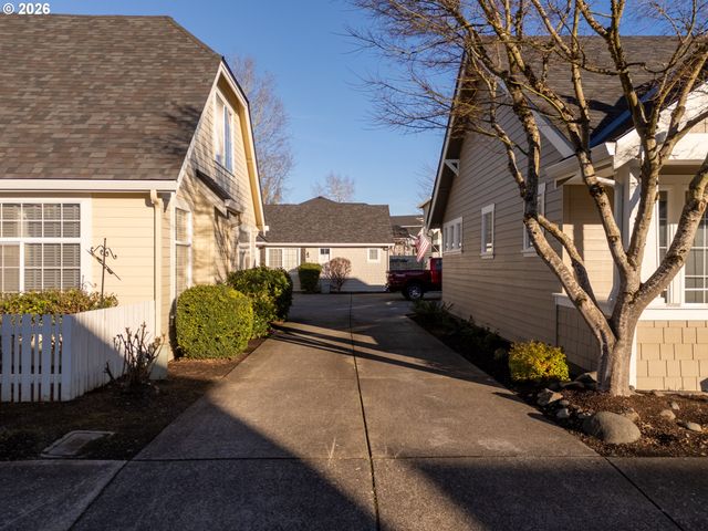 17146 Se 23RD Dr 16, Vancouver, WA 98683