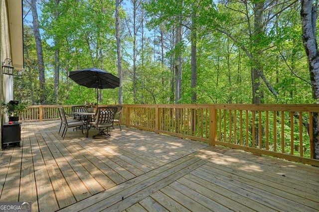 716 Whisper Wind Court, Woodstock, GA 30189