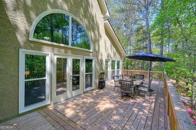716 Whisper Wind Court, Woodstock, GA 30189