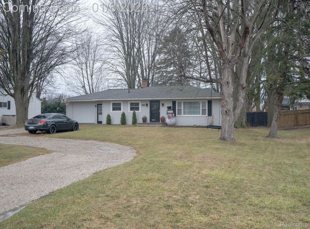 47400 Card Road, Macomb Township, MI 48044