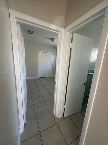 237 NW 55th St 237, Miami, FL 33127