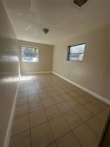 237 NW 55th St 237, Miami, FL 33127