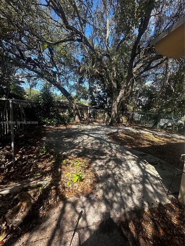 237 NW 55th St 237, Miami, FL 33127