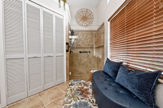 118 Royal Pine Circle N, Royal Palm Beach, FL 33411