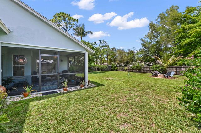 118 Royal Pine Circle N, Royal Palm Beach, FL 33411