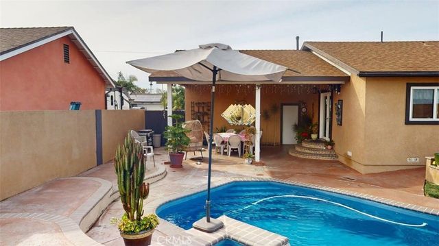 10452 Courson, Stanton, CA 90680