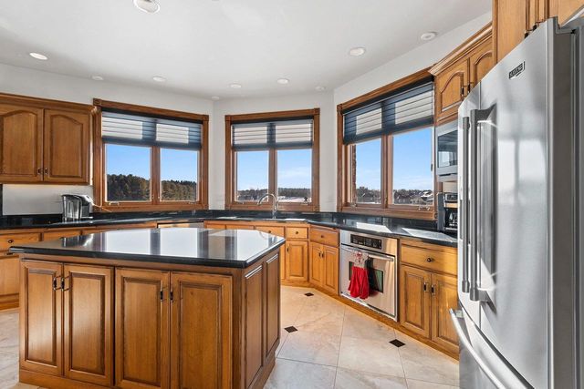 2315 SILVERIDGE DRIVE, Manitowoc, WI 54220