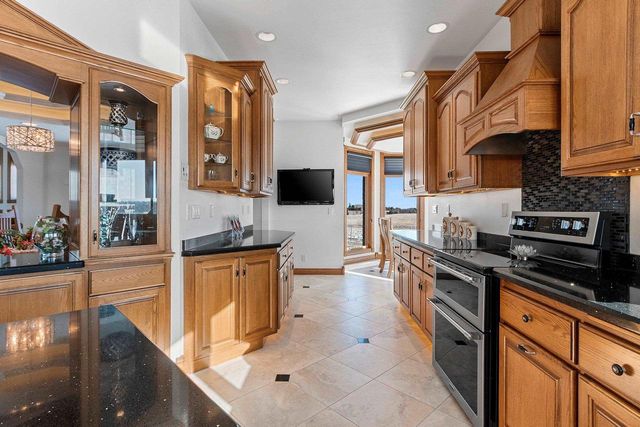 2315 SILVERIDGE DRIVE, Manitowoc, WI 54220