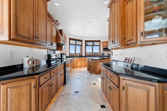 2315 SILVERIDGE DRIVE, Manitowoc, WI 54220