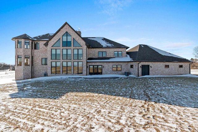 2315 SILVERIDGE DRIVE, Manitowoc, WI 54220