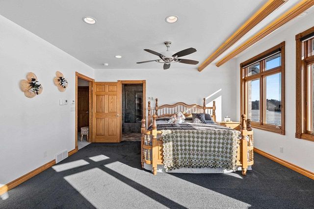 2315 SILVERIDGE DRIVE, Manitowoc, WI 54220