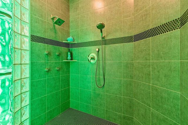 2315 SILVERIDGE DRIVE, Manitowoc, WI 54220